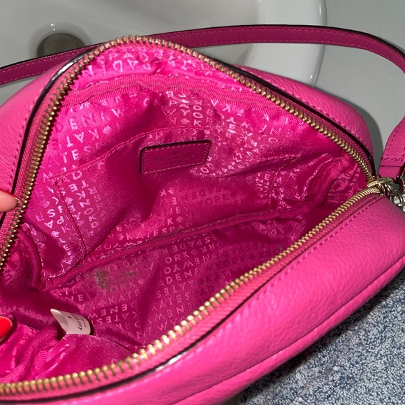 Pink Kate Spade crossbody purse - Picture 4 of 5